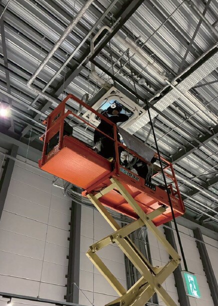 自社施工による、